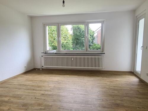 Foto - +++ Wir modernisieren - 3 Raumwohnung im Erdgeschoss mit Balkon und Duschbad +++