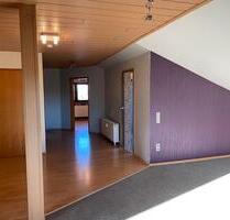 Großzügige 2-Zimmer-DG-Wohnung mit Balkon in Hünfelden Dauborn