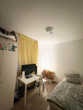 Foto - Vollmöbliertes WG Zimmer mit eigener Mini-Küche