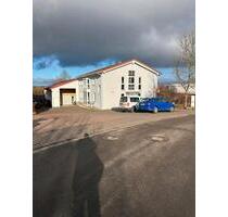 Lagerhalle mit Büro und Freifläche in Wörrstadt zu vermieten