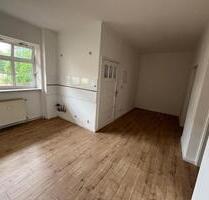 Vollausgestattetes Studierenden-Zimmer in charmanter Altbauwohnung – zentral & ruhig! - Erfurt Johannesvorstadt