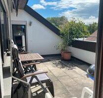Provisonsfreie 3 Zimmer DG mit Blick ins Grüne - Singen (Hohentwiel)