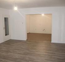 Einfamilienhaus in Schortens - 1.500,00&nbsp;EUR Kaltmiete, ca.&nbsp; 240,00&nbsp;m&sup2; in Schortens (PLZ: 26419)