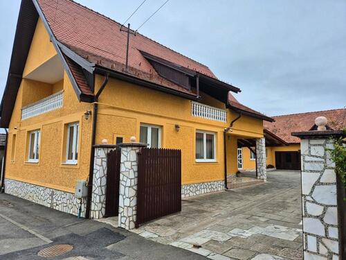 Foto - Haus in Rumänien - 350.000,00&nbsp;EUR Kaufpreis, ca.&nbsp; 220,00&nbsp;m&sup2;