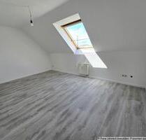 Behindertengerechte Neu sanierte 2 Raum Wohnung Hilbersdorf +Lift + EBK möglich - Chemnitz Ebersdorf