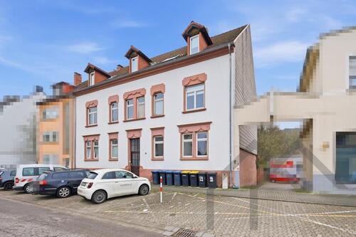 Foto - Zentrale Altbauwohnung langfristig zu vermieten!