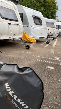 Foto - Stellplatz geteert mit Licht eingezäunt Privat Grundstück