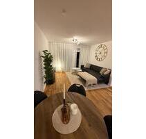 Helle 2-Zimmer-Wohnung mit Loggia & Garten in Schönefel Neubau - Berlin Mitte