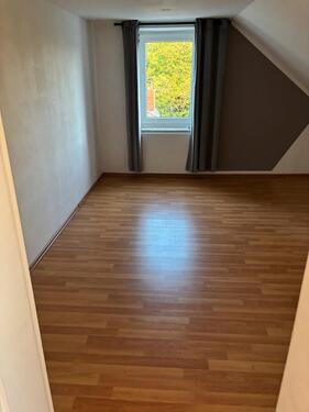 Foto - 1 Zimmer Dachgeschoßwohnung zur Miete in Essen