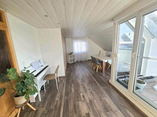 Foto - 3-Zimmer-Wohnung - 900,00&nbsp;EUR Kaltmiete, ca.&nbsp; 81,00&nbsp;m&sup2;