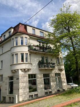 Foto - Großzügige Altbauwohnung am Urachplatz – 104 m², 4 Zimmer, zwei B