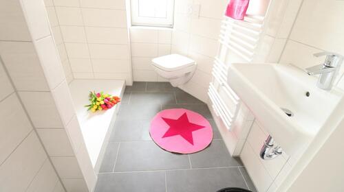 Foto - 2 Zimmerwohnung mit Dusche - 295,00 EUR Kaltmiete,