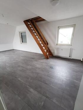 Foto - Helle 4,5-Zimmer-Dachgeschosswohnung in Elsenfeld