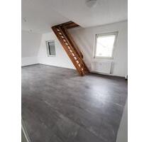 Helle 4,5-Zimmer-Dachgeschosswohnung in Elsenfeld