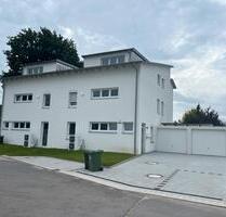 Zentral gelegene 2-Zimmer-Neubauwohnung in Kemnath