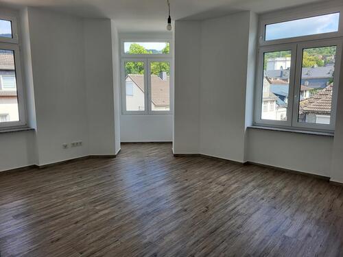 Foto - Großzügige 4-Zimmer-Wohnung mit hochwertiger Ausstattung