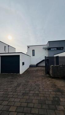 Foto - Freistehendes Einfamilienhaus (BJ 2017) mit großem Garten-privat