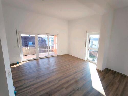 Foto - Mietwohnung, 3 Zimmer, neuwertig, ca. 75 qm, Königshofen