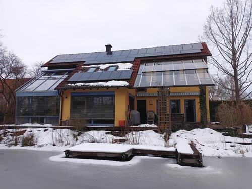 Foto - Freistehendes Einfamilienhaus mit uneinsehbarem Garten