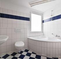 Gemütliche 2-Raum-Wohnung mit Tageslichtbad und Badewanne in ruhiger Lage von Zwickau