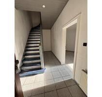 Einmalige Chance: 3,5-Raum-Wohnung über zwei Etagen mit eigenem Eingang auf ca. 65 m² zu vermieten - Oberhausen