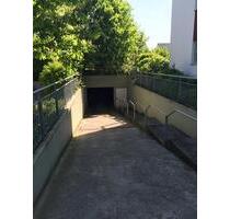 Vermiete trockenen und sicheren Tiefgaragenstellplatz in Wesel