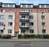 Großzügiges Wohnen in Rath-Mitte: 2 Zimmer mit Balkon & Nachtruhe - Düsseldorf Stadtbezirk 6
