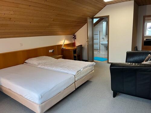 Foto - 1 Zimmer Dachgeschoßwohnung zur Miete in Bad Neustadt an der Saale