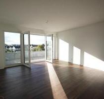 Exlusive neuwertige 3 Zi-Penthouse Wohnung, Einbauküche, Tiefgaragen- und Außenstellplatz - Crailsheim