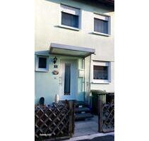 Gepflegtes Reihenmittelhaus in ruhiger Toplage mit Garage - Schwabach