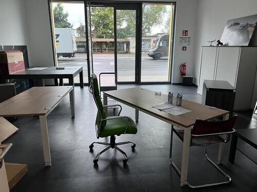 Foto - LadenflächeGewerbe - Büro - Praxis-Einzelhandel -Kosmetik -am Osthafen