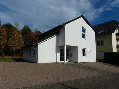 Foto - Freistehendes Einfamilienhaus - 800,00 EUR Kaltmiete,