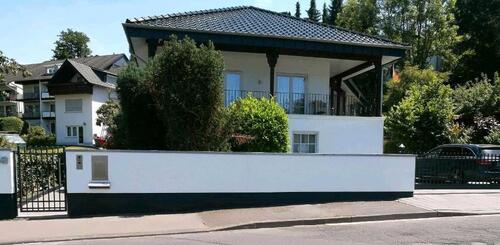 Foto - Architektenhaus mit Dachterrasse, Whirlpool und Einliegerwohnung