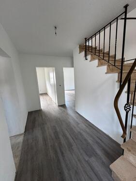 Foto - 10 Zimmer Mehrfamilienhaus, Wohnhaus zur Miete in Sankt Augustin