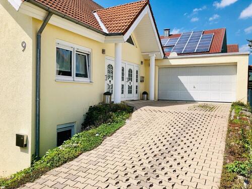 Foto - Einfamilienhaus mit Einliegerwohnung und BüroHomeoffice