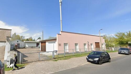 Foto - Großes Gewerbegrundstück mit Hallen und Büro