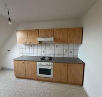 Schöne helle 2-Raum-Dachgeschosswohnung ab sofort zu vermieten! - Altenburg