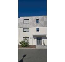 Moderne 2-Zi.-Wohnung (69m²), Balkon, Aufzug in Walldürn