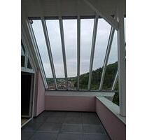 Frisch renoviert! 3 Zimmer-DG-Terasse-Weitblick-Wetzlar-Nauborn