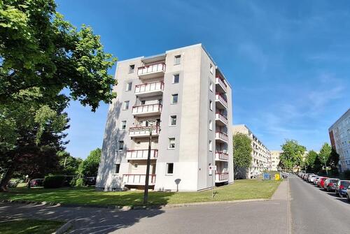 Foto - Hoch hinaus: Frisch sanierte 1-Zimmer-Wohnung mit Balkon, Ausblick & Sonnenfeeling!