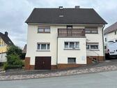 Foto - Ein- bis Zweifamilienhaus mit Garage in Battenberg (Eder)