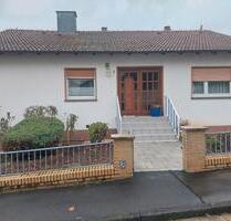 Einfamilienhaus mit Einliegerwohnung in Marburg-Cappel