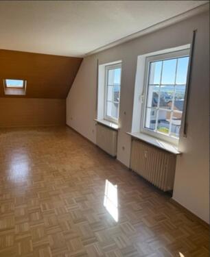 Foto - Helle 3-Zimmer-Dachgeschosswohnung in Vellmar – ruhige Lage