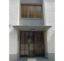 Eigene Garten Neuss Innenstadt. Helle EG Wohnung. Altersgerecht.