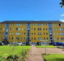Topsanierte 3-Raum-Wohnung mit Balkon und sehr schöner Einbauküche - Lengenfeld
