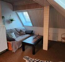 1 Zimmer Dachgeschoss-Wohnung in WürzburgVersbach zu vermieten - Ochsenfurt