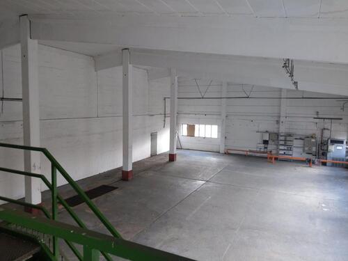 Foto - Halle mit ca. 800 m² inkl. Büroräume u. Sanitäranlagen zwischen Denkendorf und Beilngries