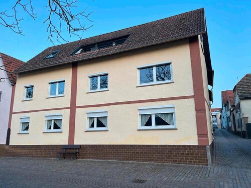 Foto - 7-Zimmer Wohnung mit Garage in Marktheidenfeld direkt am Main