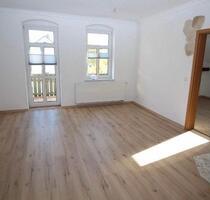 Schöne 3-Zimmer-Wohnung mit Balkon in Niederwürschnitz