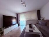 Foto - 4-Zimmer-Erdgeschosswohnung mit 2 Garagen & Garten in Top Lage